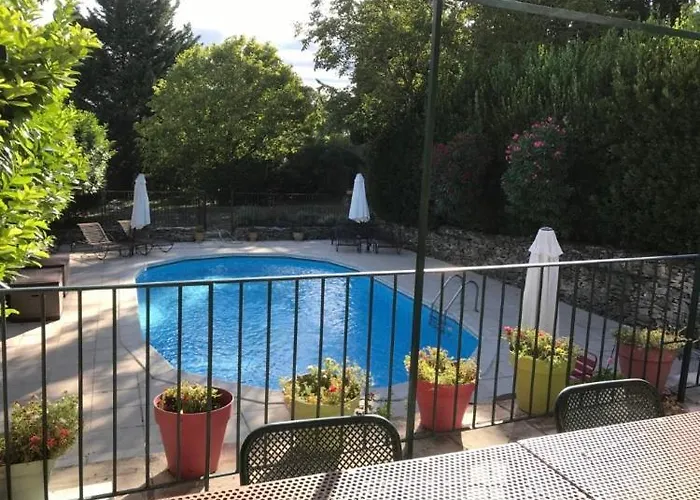 Ferienhaus Petit Mas En Pays De L'uzege